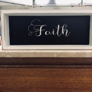 Sixtrees White/Black Wooden Faith Wall Decor